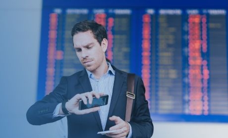 Umělá inteligence při řešení zrušených letů: VŠE se zapojuje do projektu s Kiwi.com Labs